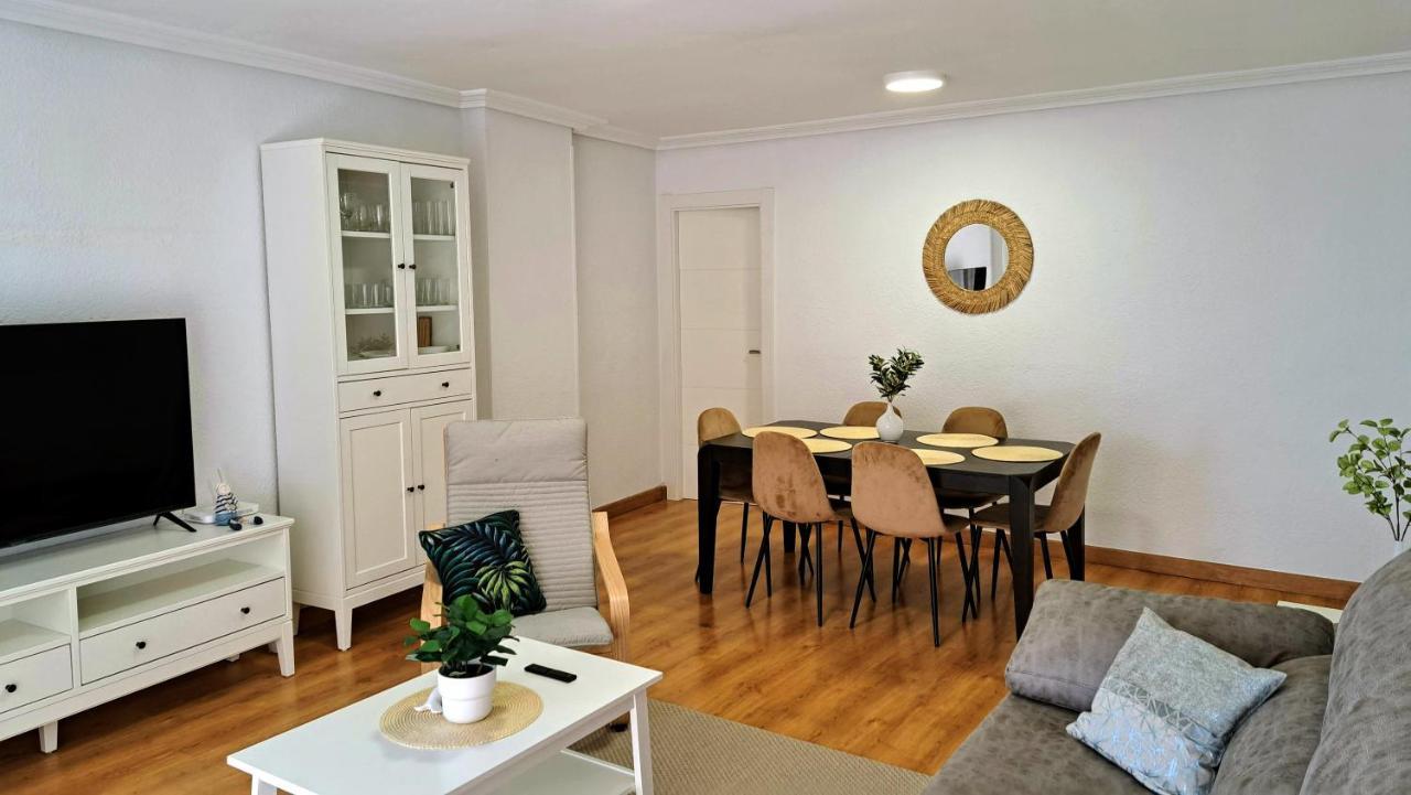 Garden Beach Apartment Torrevieja Eksteriør bilde