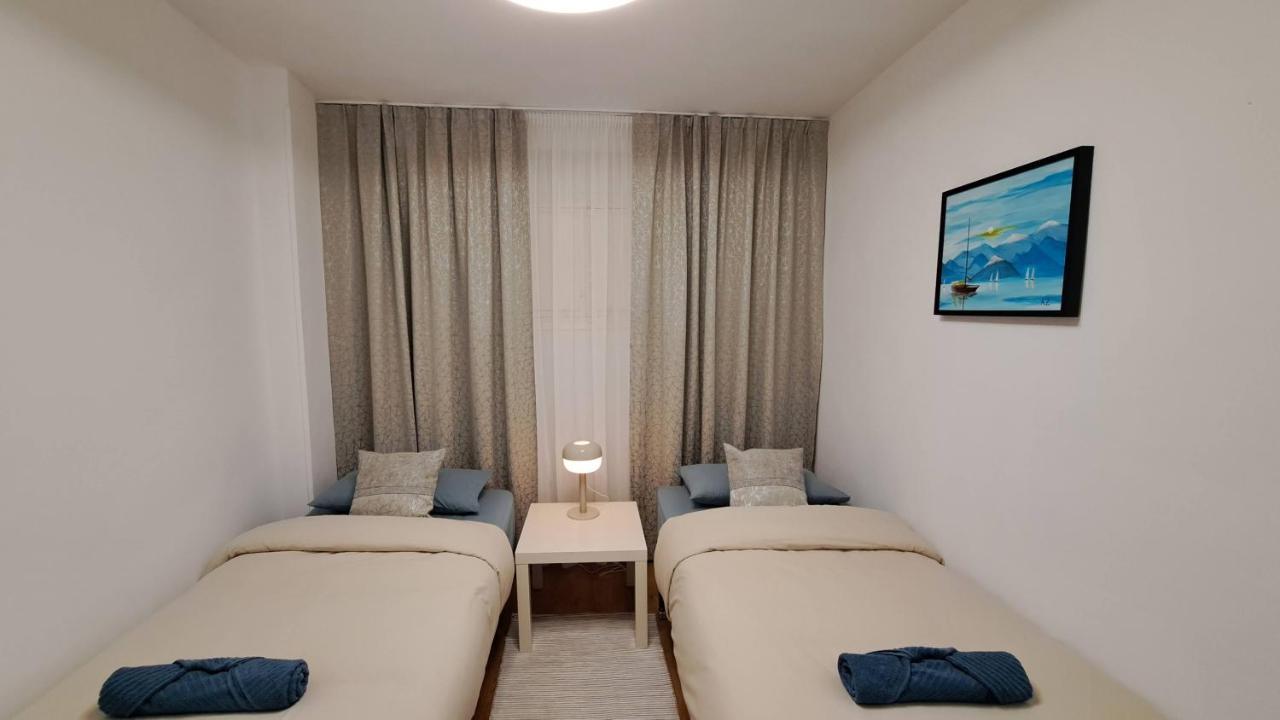 Garden Beach Apartment Torrevieja Eksteriør bilde